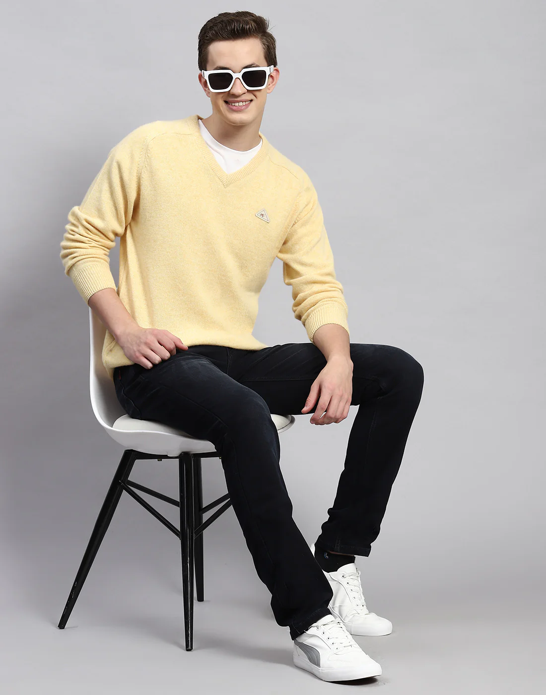 Men Yellow Solid V Neck Full Sleeve Pullover - Image 2