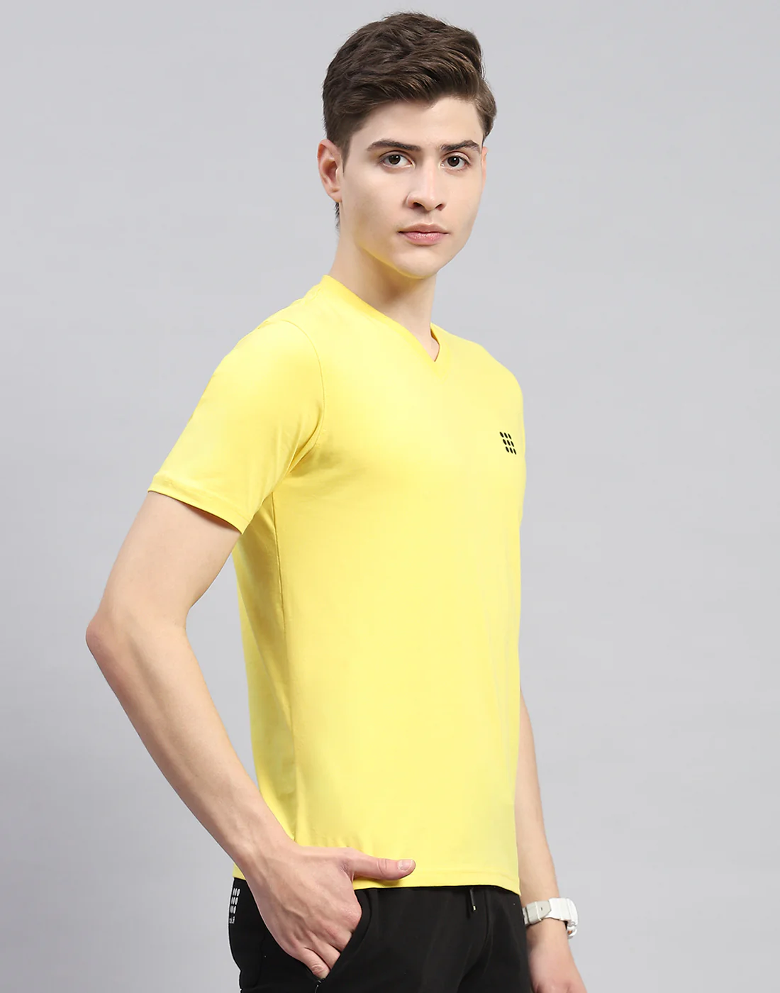 Rock.it Men Yellow Solid V Neck Half Sleeve T-Shirt - Image 4