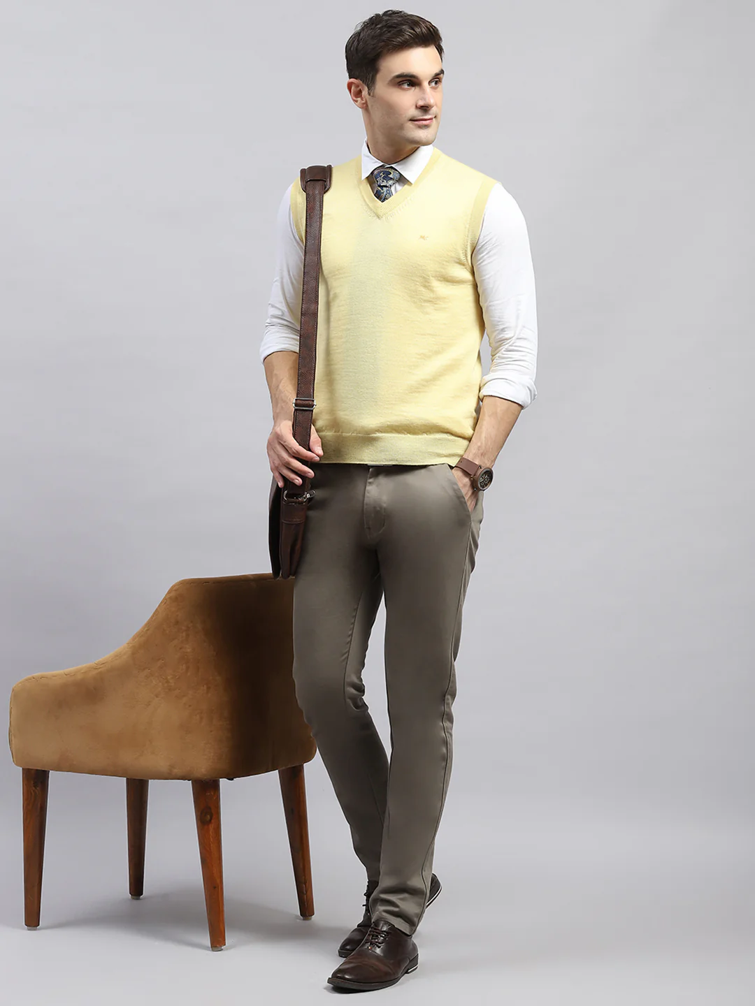 Men Yellow Solid V Neck Sleeveless Sweater - Image 2