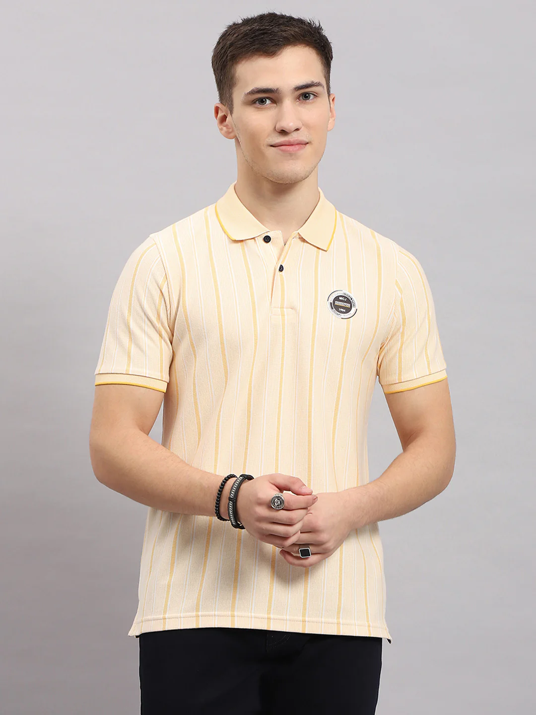 Men Yellow Stripe Collar Half Sleeve T-Shirt - Image 2