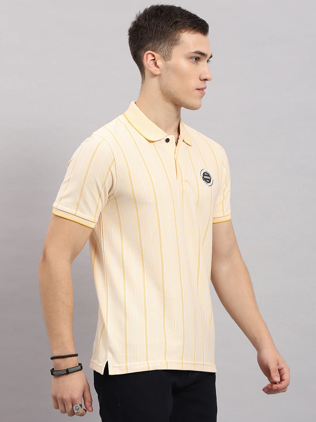 Men Yellow Stripe Collar Half Sleeve T-Shirt - Image 4