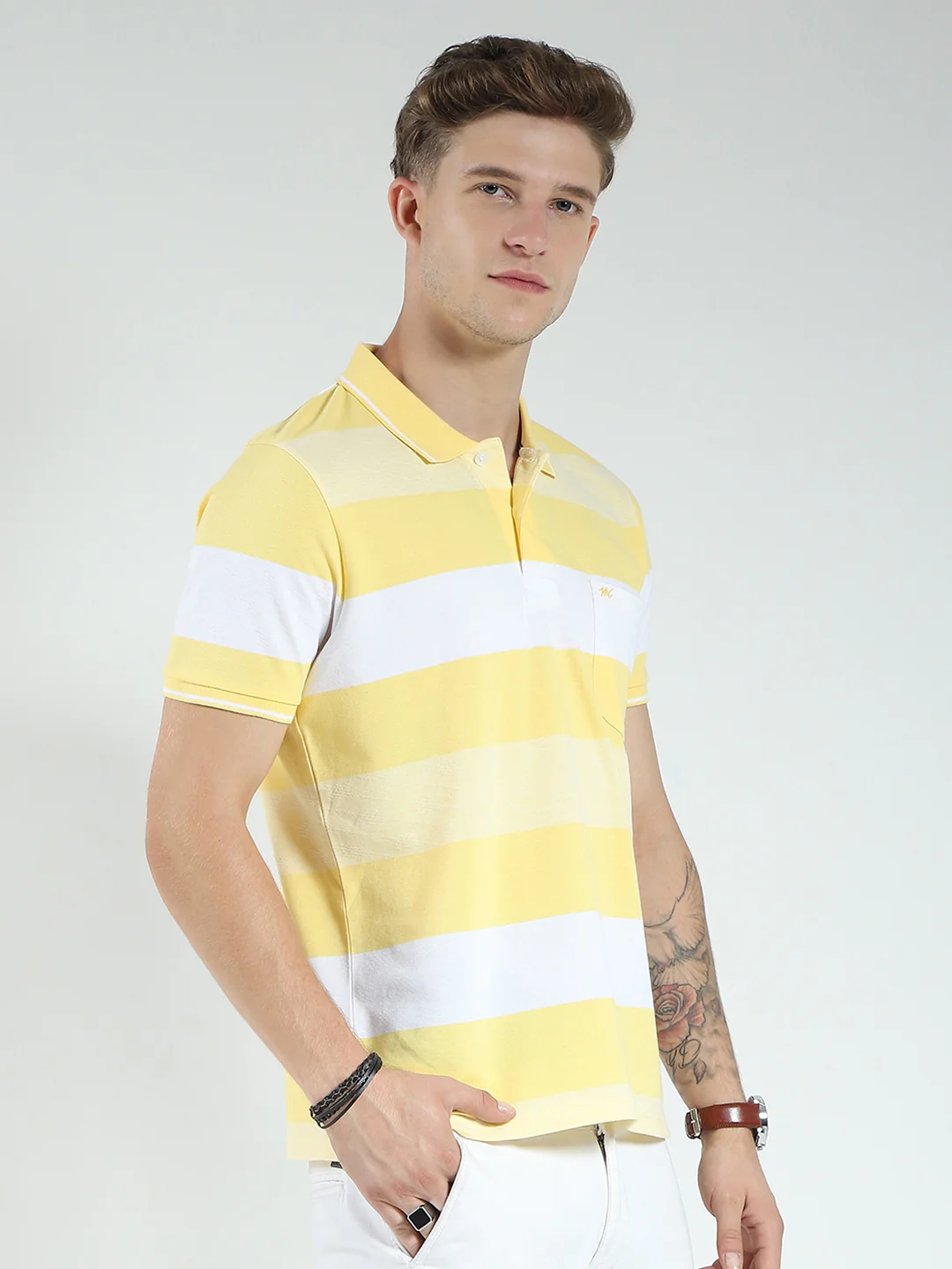 Men Yellow Stripe Collar Half Sleeve T-Shirt - Image 4