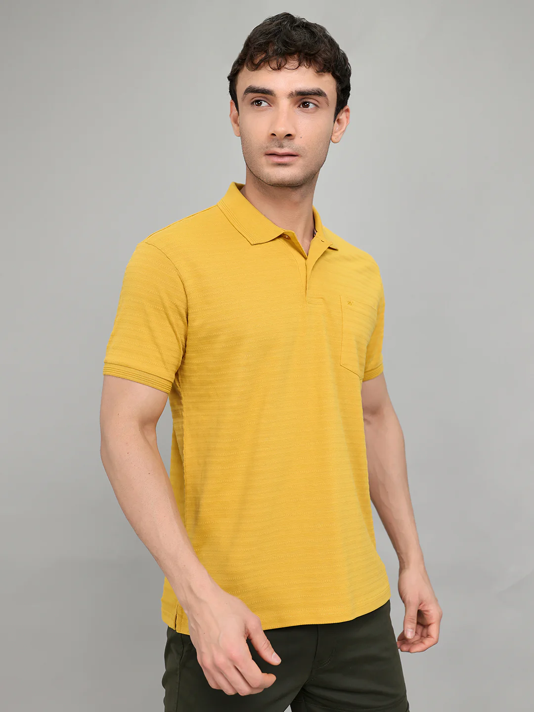 Men Yellow Stripe Collar Half Sleeve T-Shirt - Image 3