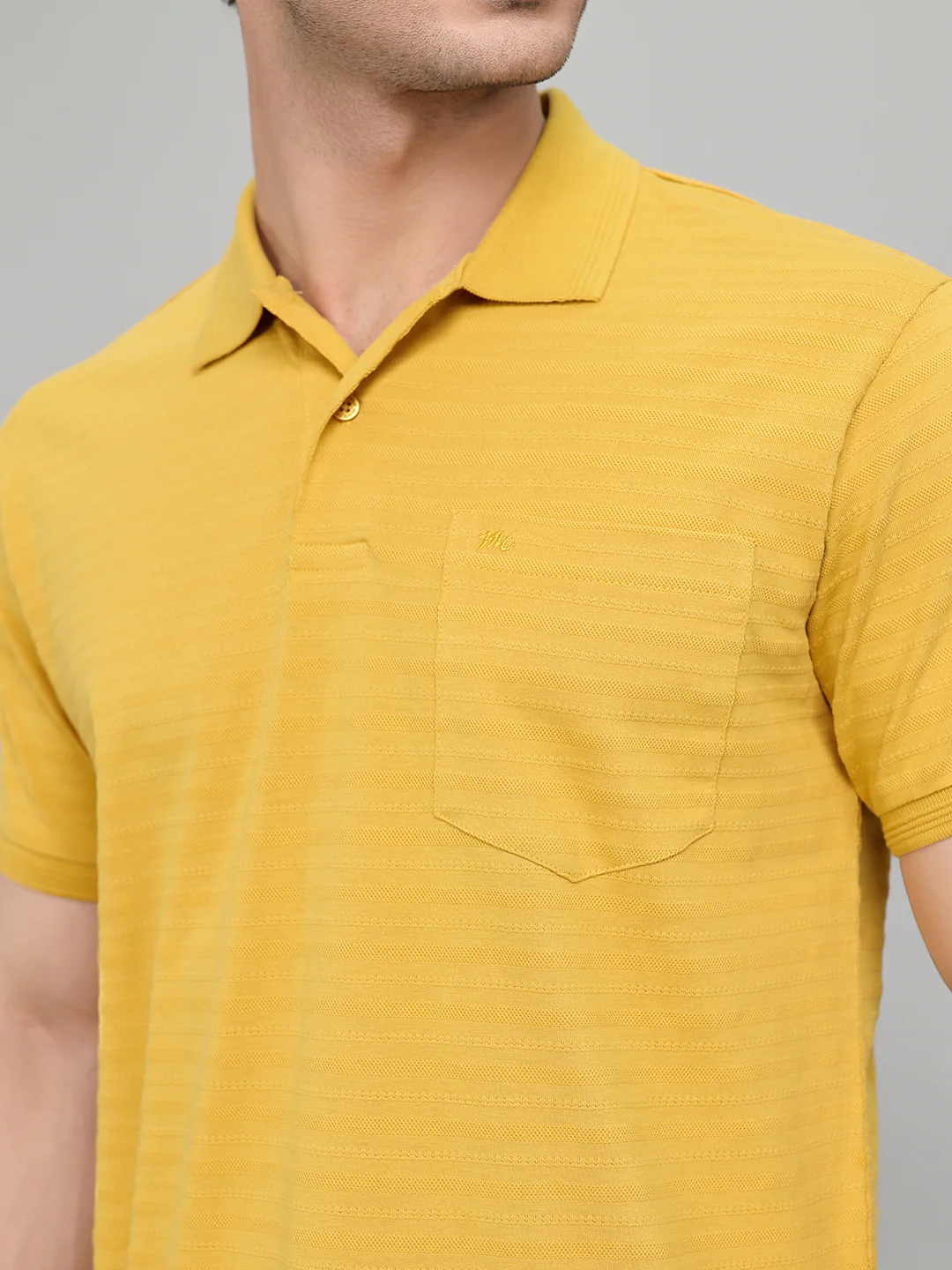 Men Yellow Stripe Collar Half Sleeve T-Shirt - Image 4