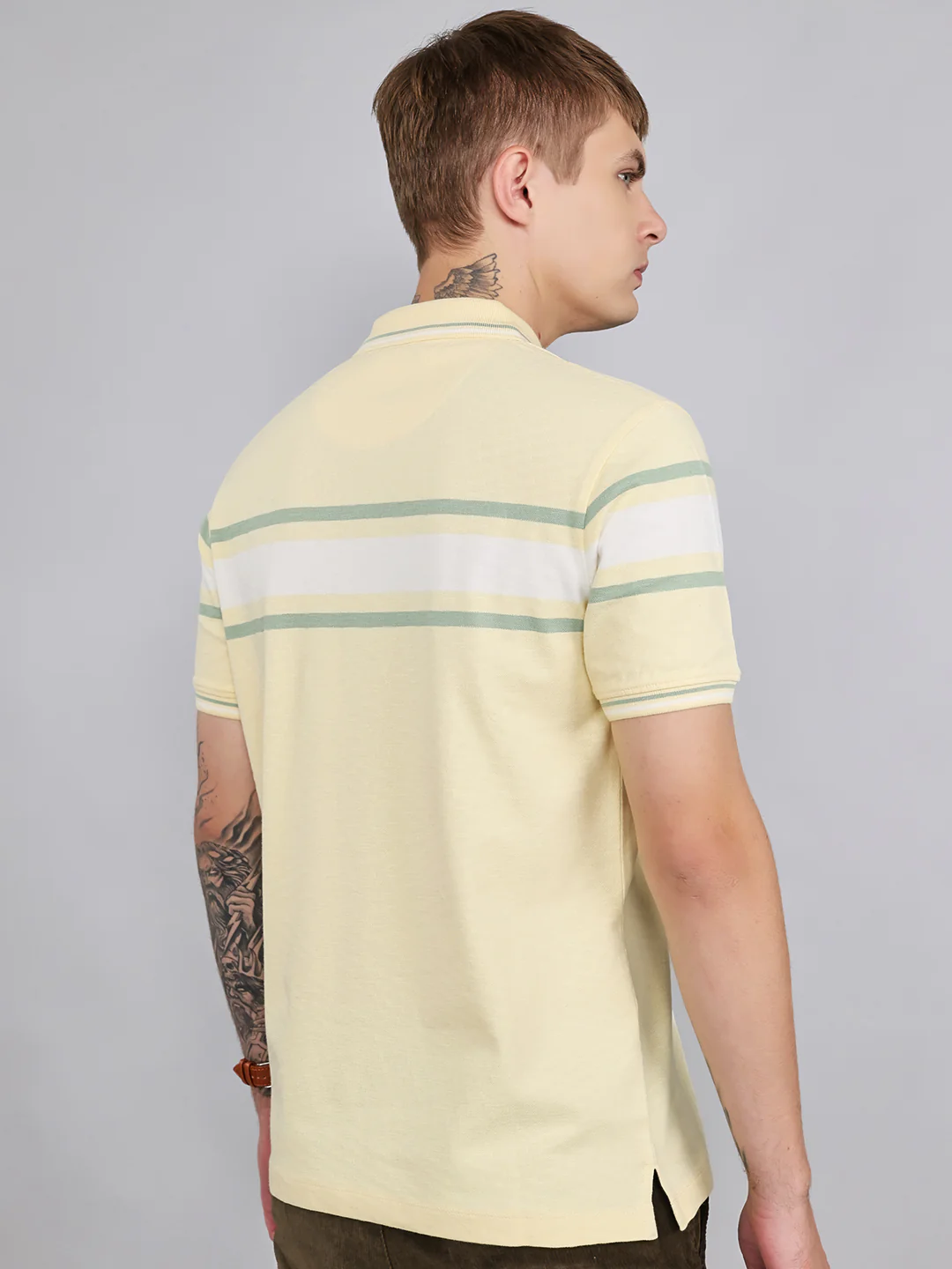 Men Yellow Stripe Collar Half Sleeve T-Shirt - Image 4