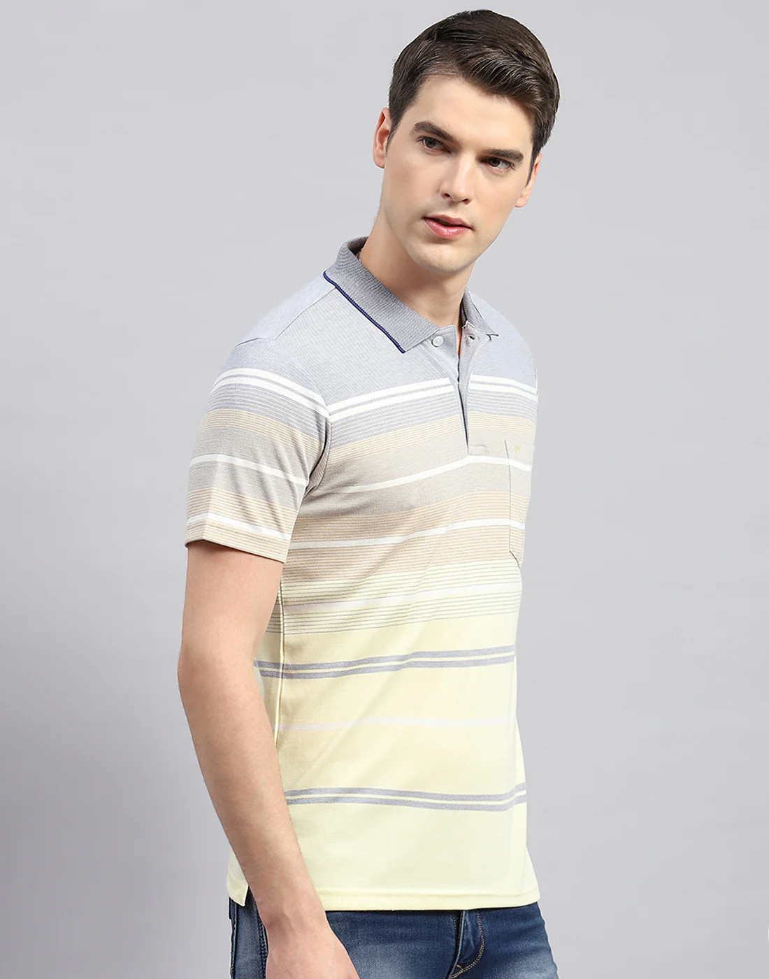 Men Yellow Stripe Collar Neck Half Sleeve T-Shirt - Image 4