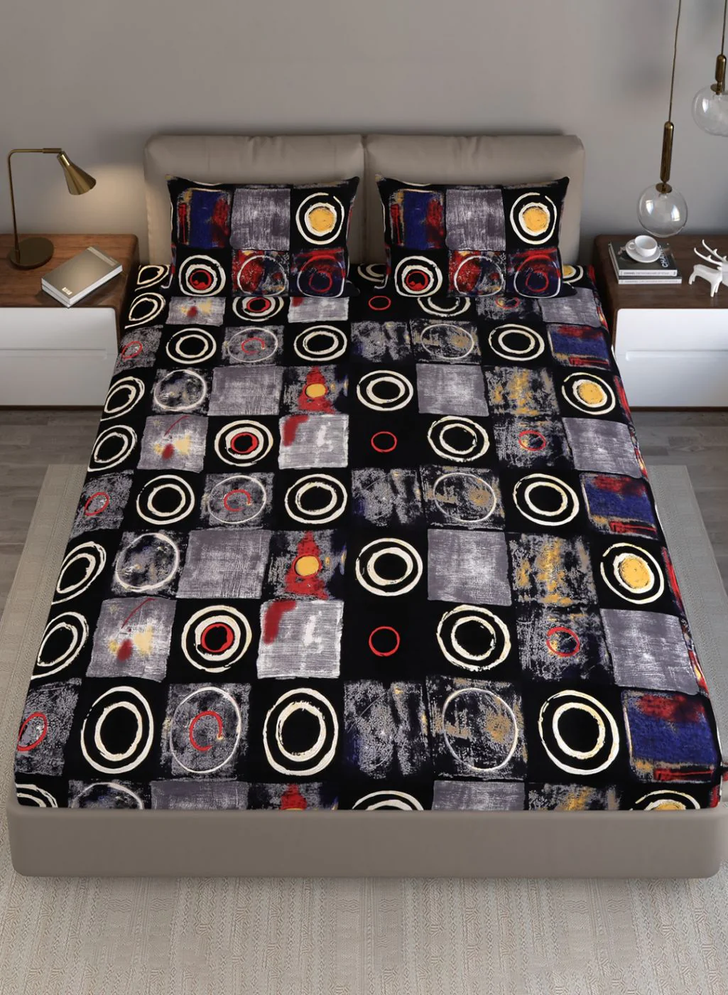 130 GSM Polyester Queen Bedsheet with 2 Pillow Covers - Image 3