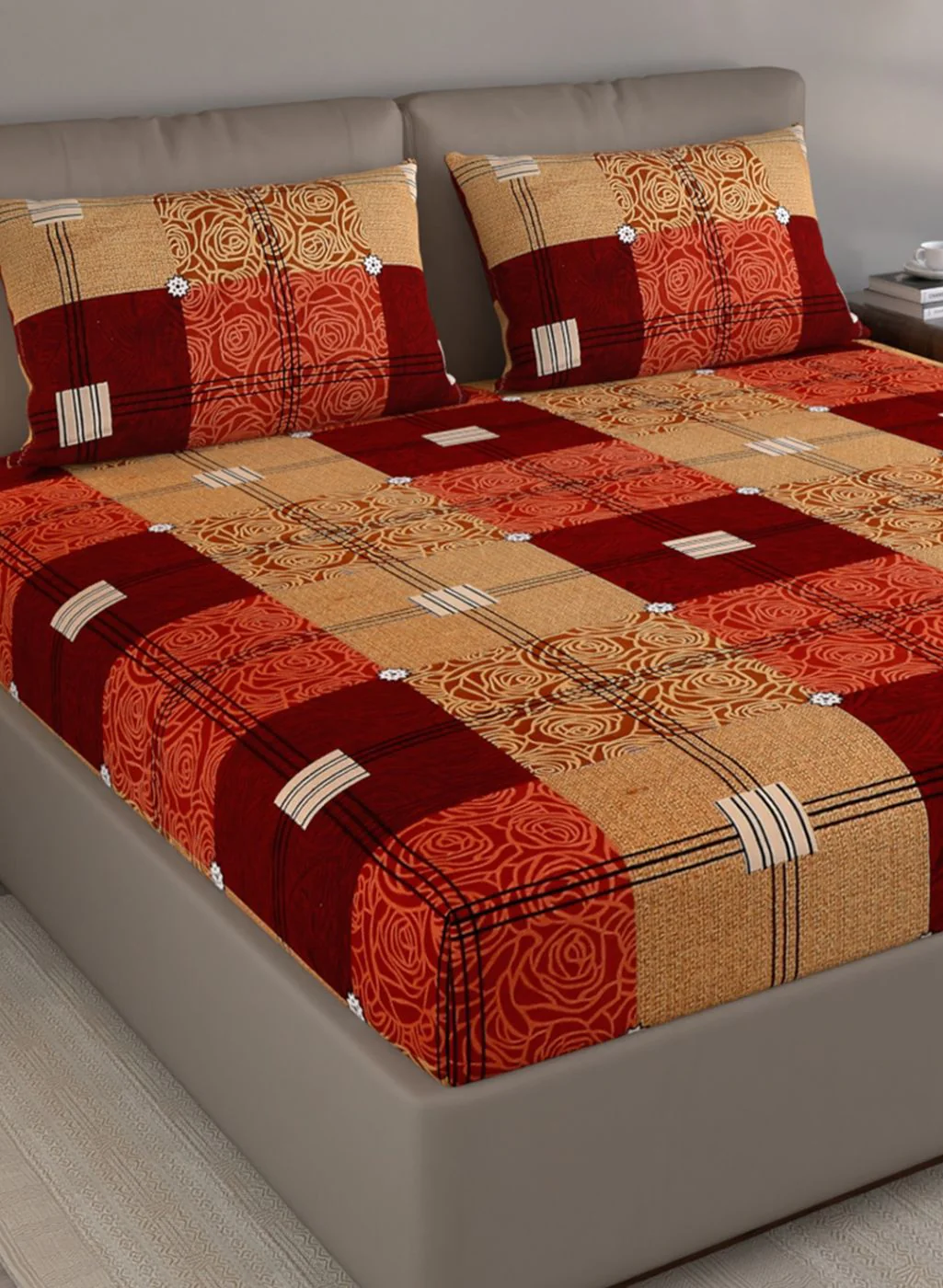 130 GSM Polyester Queen Bedsheet with 2 Pillow Covers - Image 4