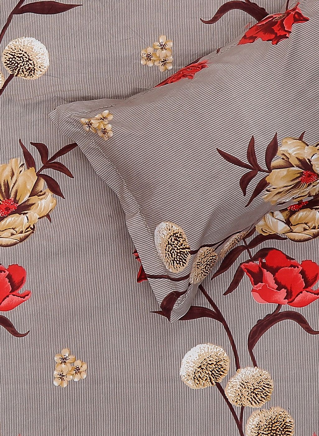 130 GSM Polyester Queen Bedsheet with 2 Pillow Covers - Image 5