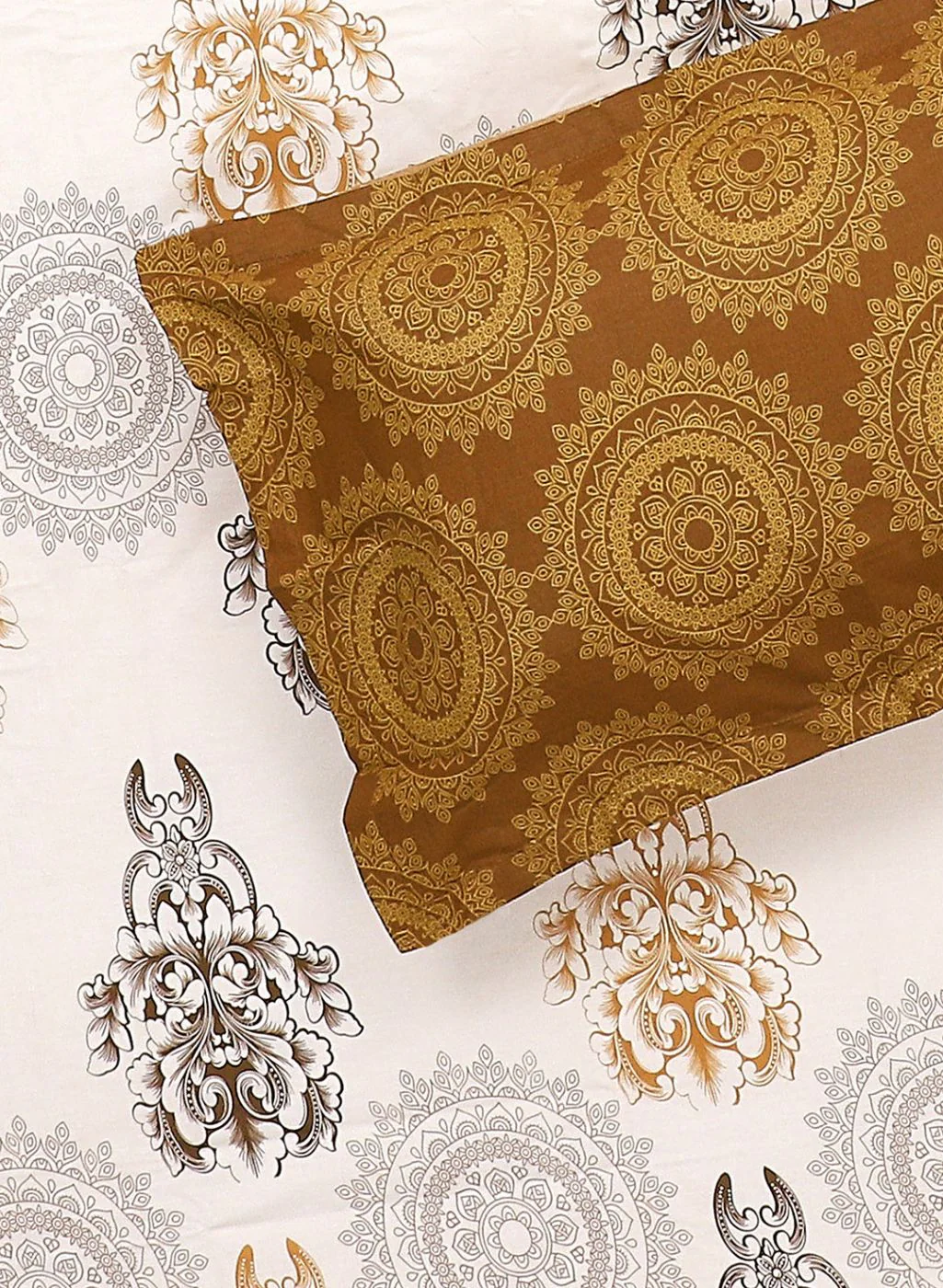 144TC Pure Cotton King Bedsheet with 2 Pillow Covers - Image 5