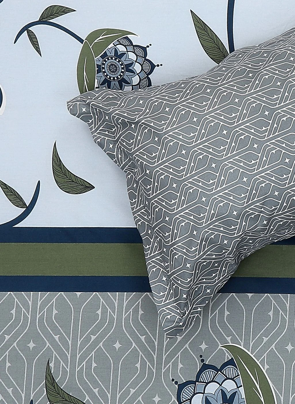 144TC Pure Cotton Single Bedsheet with 2 Pillow Covers - Image 5