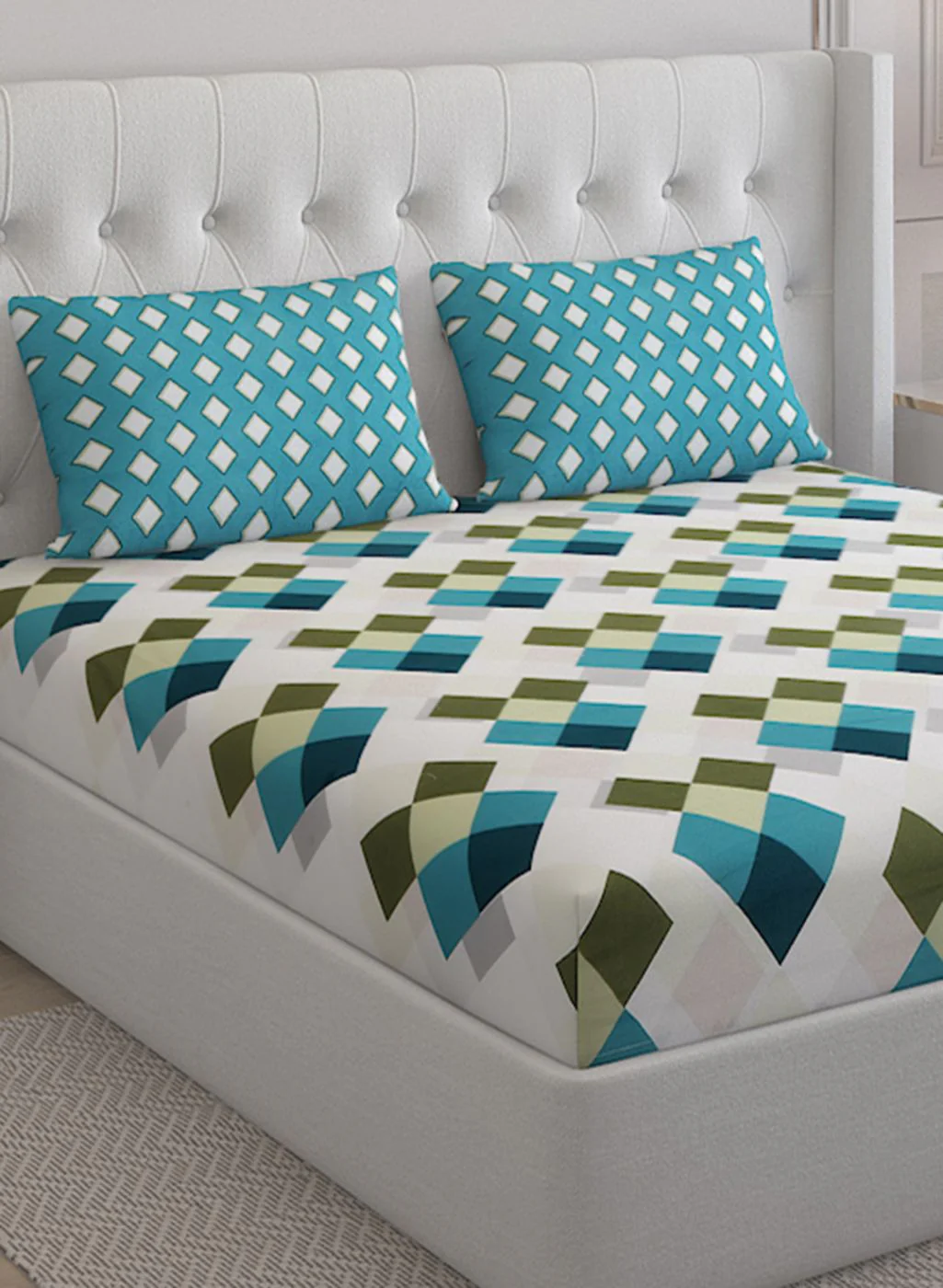 152TC Pure Cotton King Bedsheet with 2 Pillow Covers - Image 4