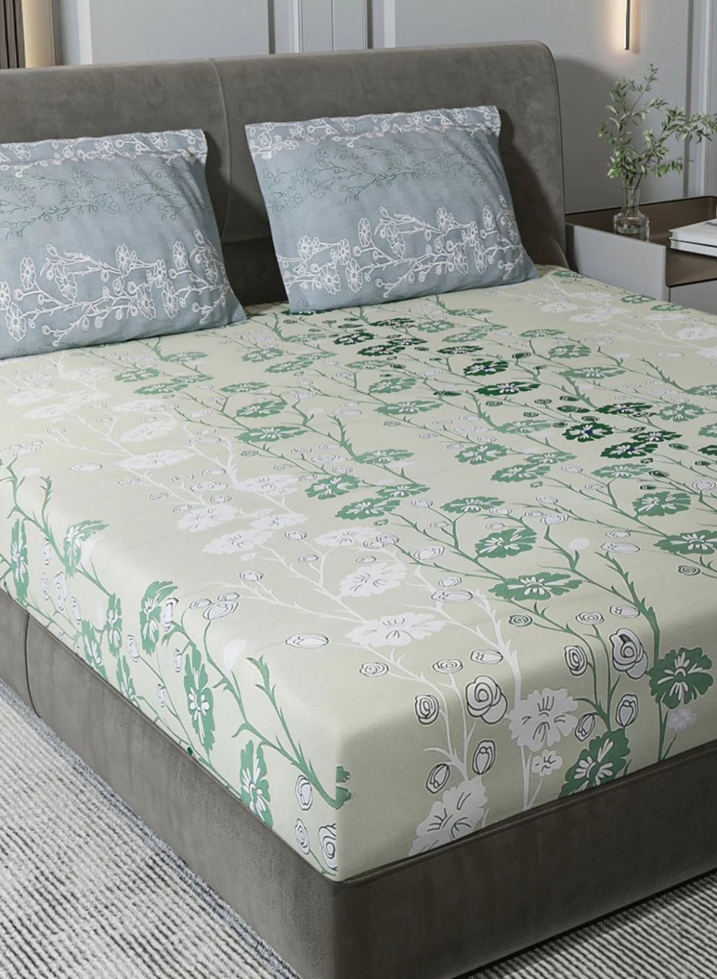 180TC Pure Cotton King Bedsheet with 2 Pillow Covers - Image 4