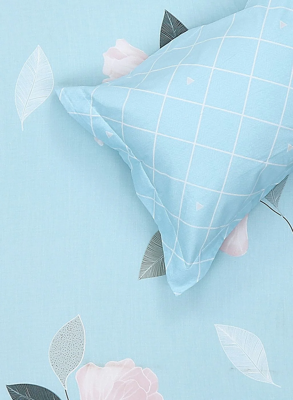 200TC Pure Cotton Queen Bedsheet with 2 Pillow Covers - Image 5
