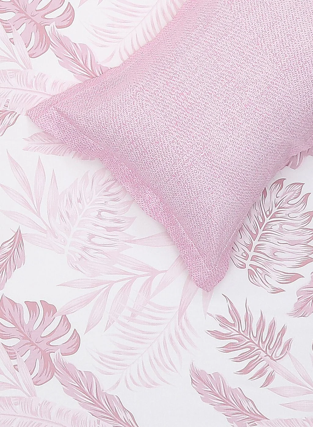 200TC Pure Cotton Queen Bedsheet with 2 Pillow Covers - Image 5
