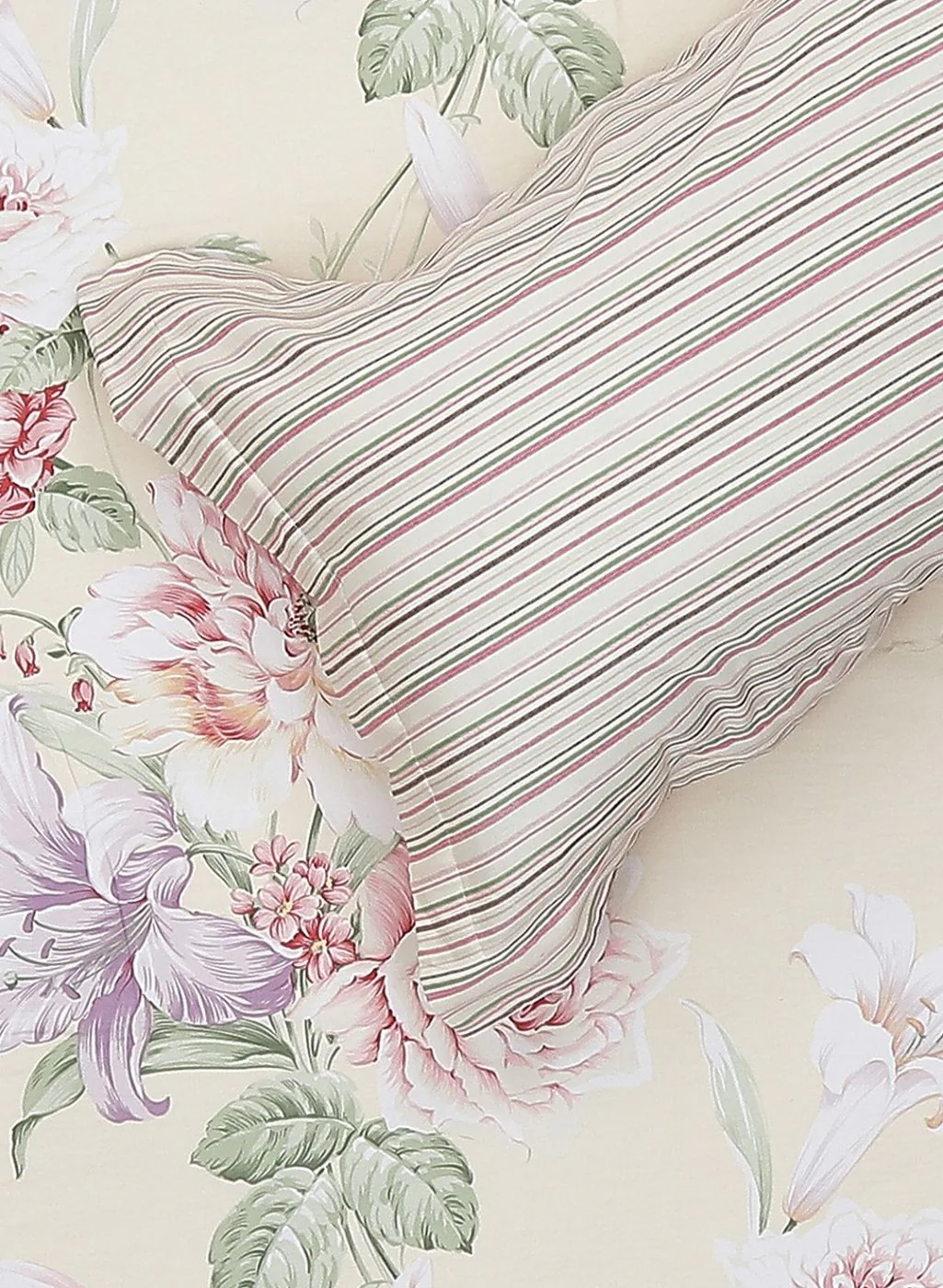 200TC Pure Cotton Queen Bedsheet with 2 Pillow Covers - Image 5