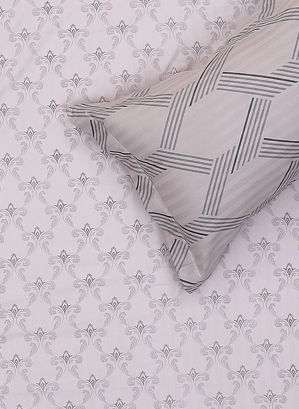 210TC Pure Cotton King Bedsheet with 2 Pillow Covers - Image 5