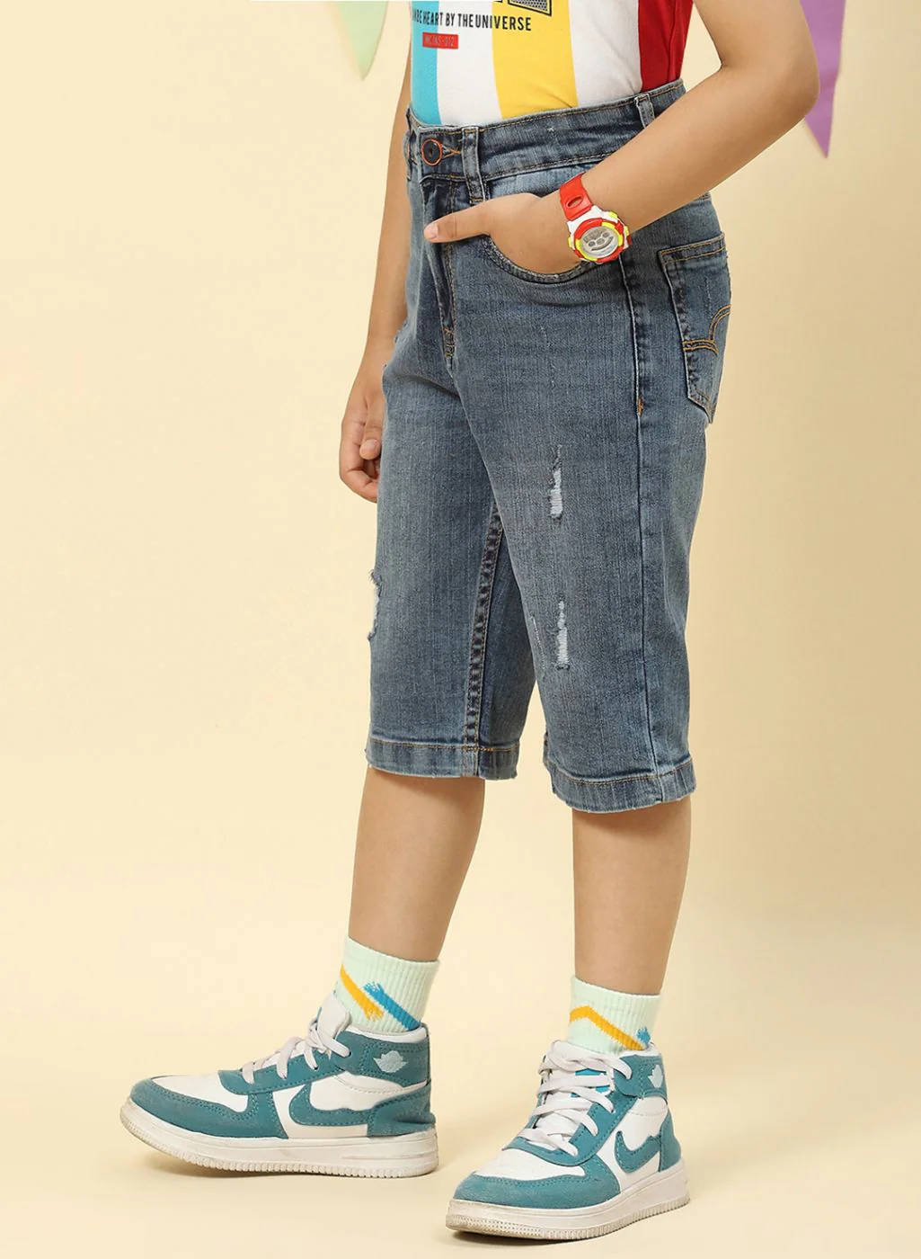 Boys Blue Solid Capri - Image 3