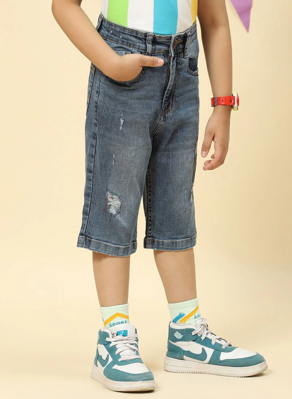 Boys Blue Solid Capri - Image 4