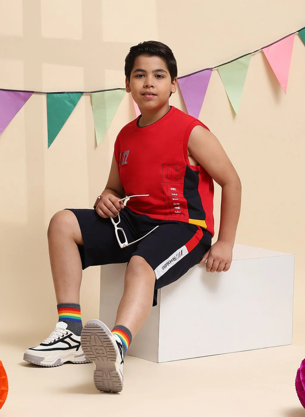 Boys Red Printed Sandow Set - Image 2