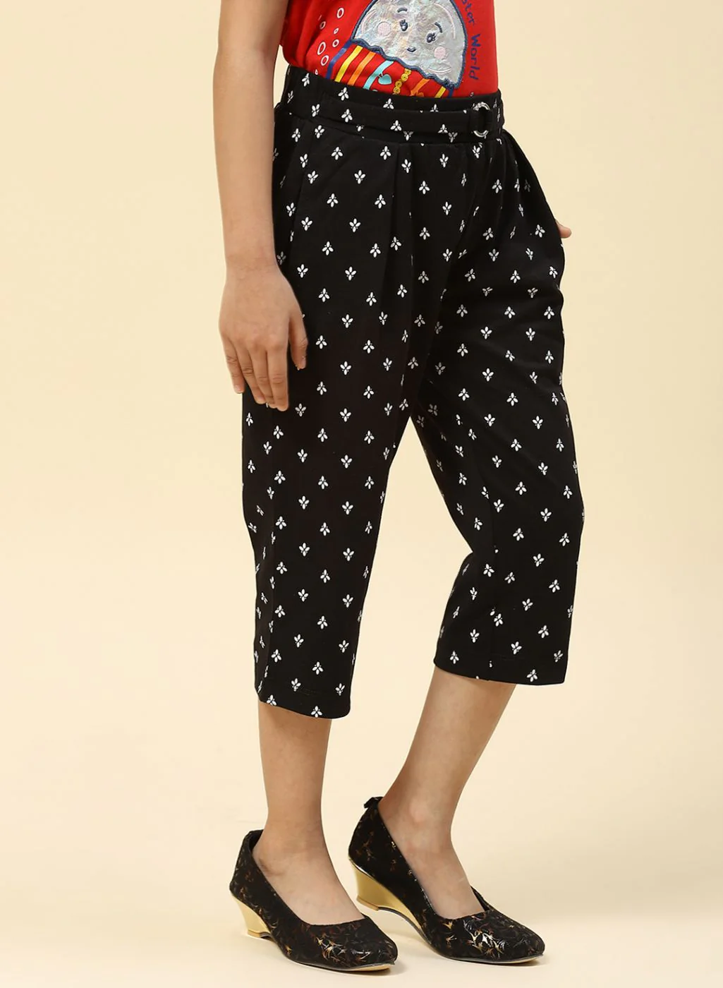 Girls Black Printed Capri - Image 4