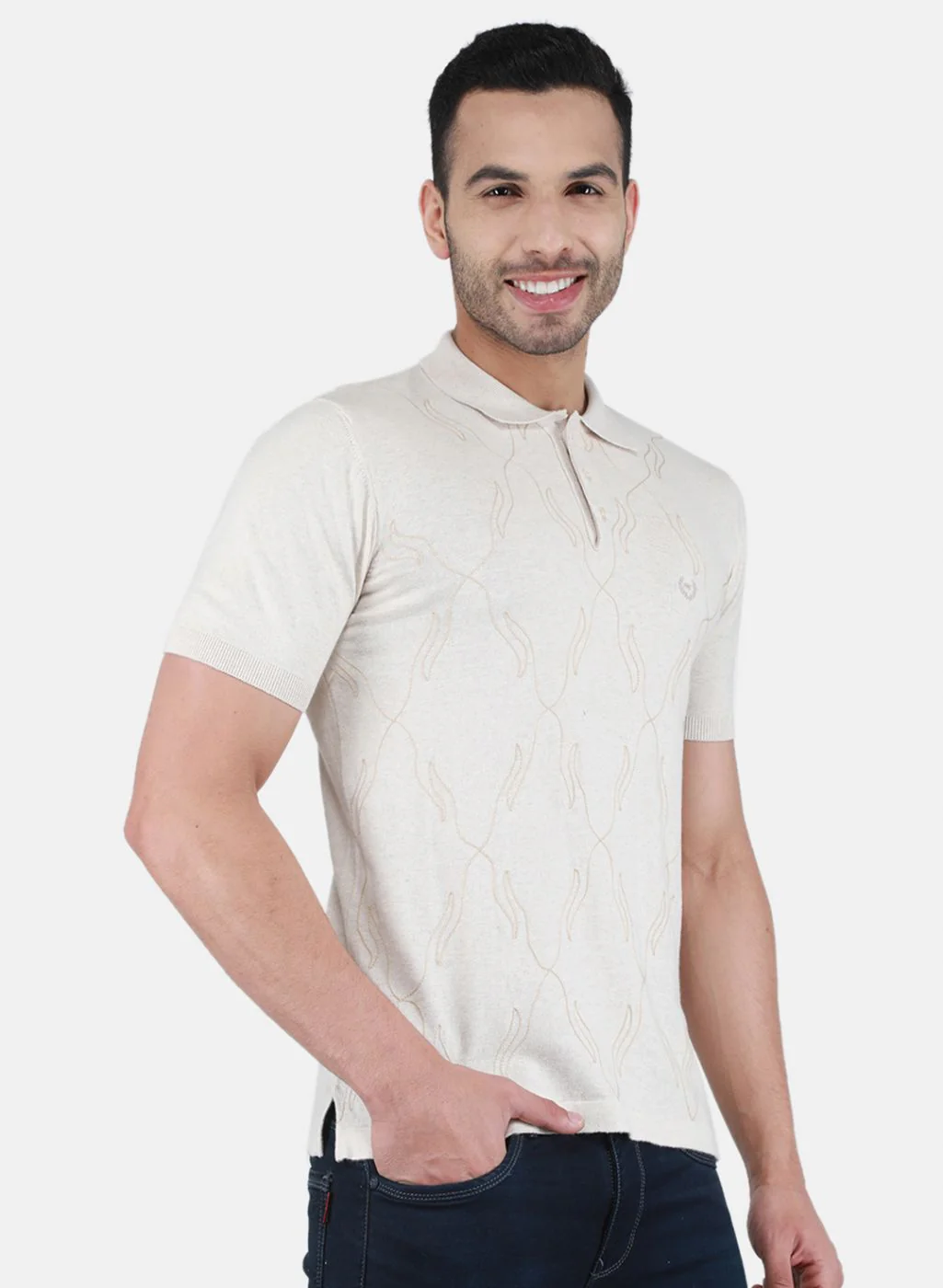 Men Beige Solid T-Shirt - Image 5