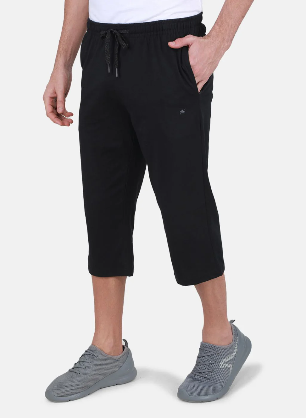 Men Black Solid Capri - Image 2