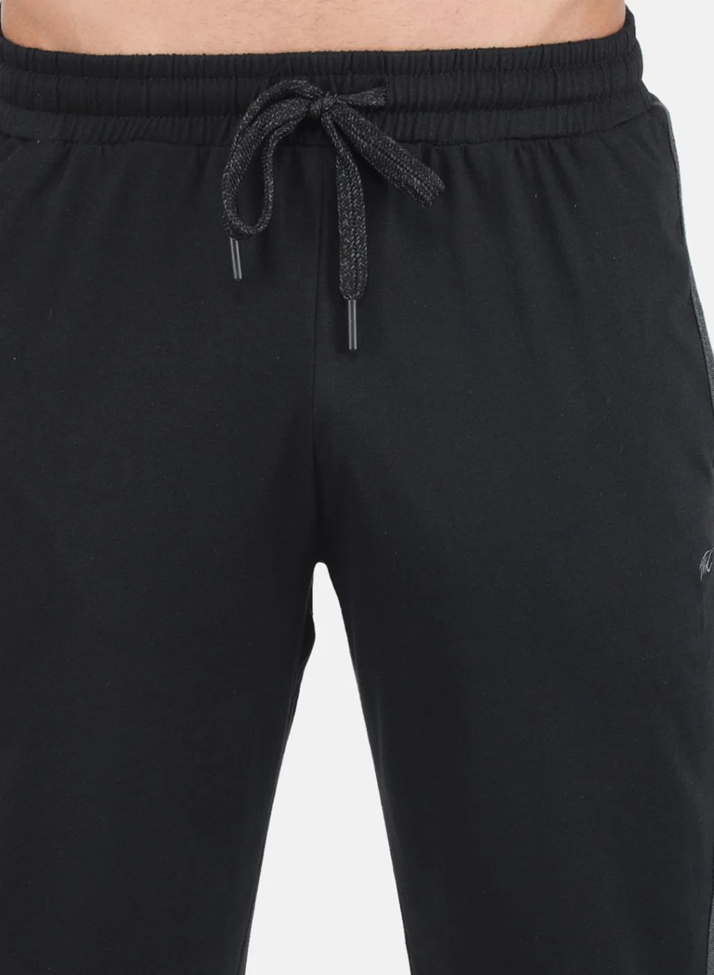 Men Black Solid Capri - Image 5