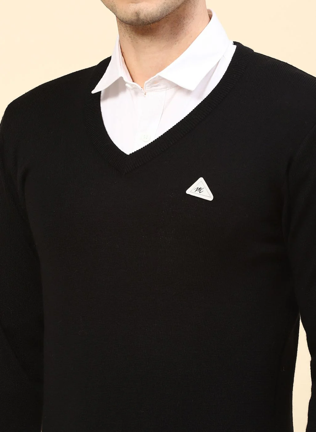 Men Black Solid Pure wool Pullover - Image 6