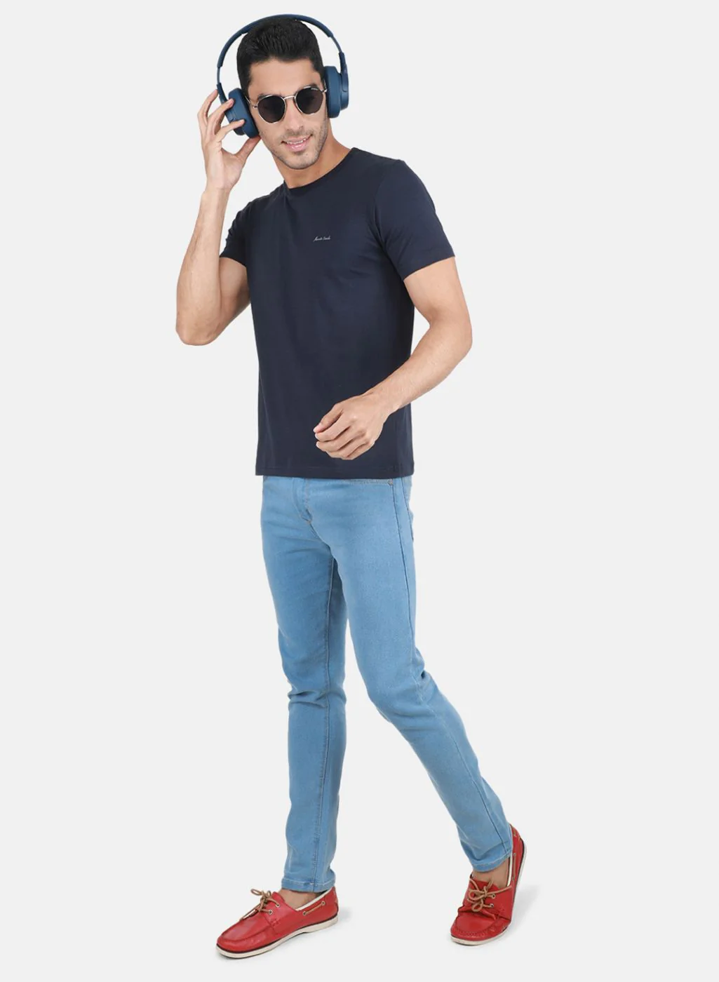 Men Blue Solid T-Shirt - Image 4
