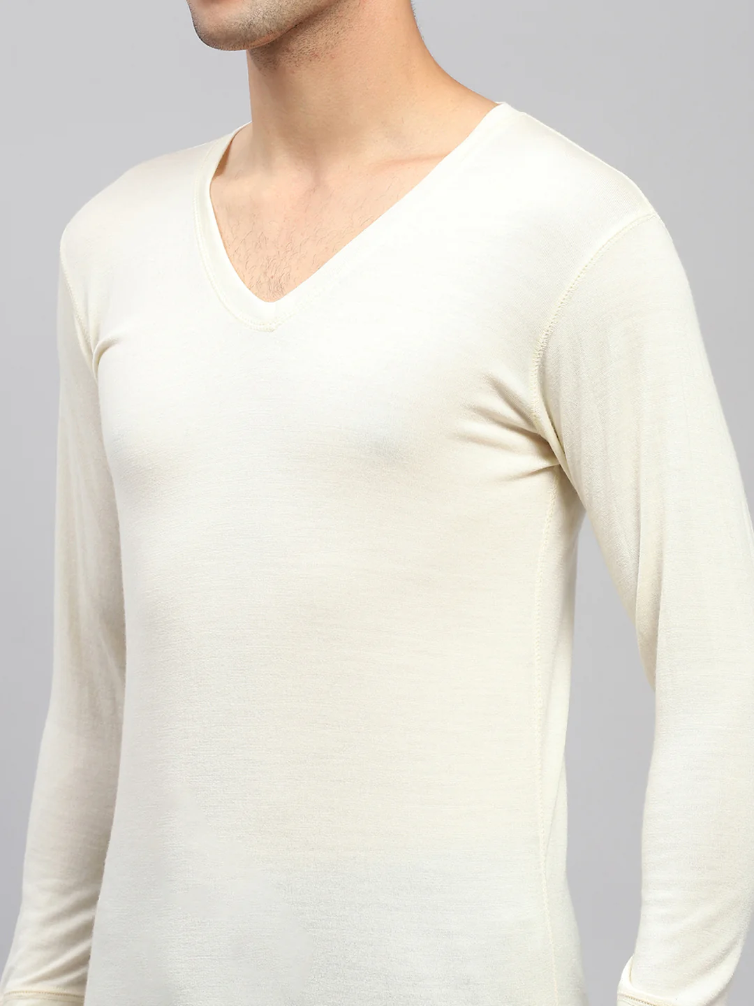 Men Cream Solid V Neck Full Sleeve Thermal Vest - Image 5
