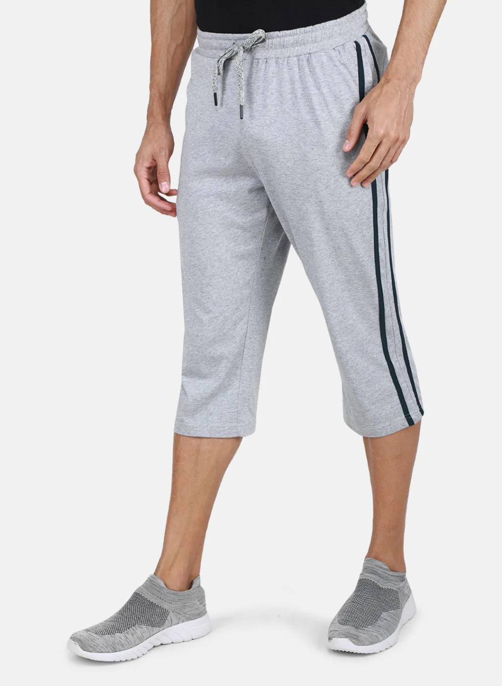 Men Grey Solid Capri - Image 2