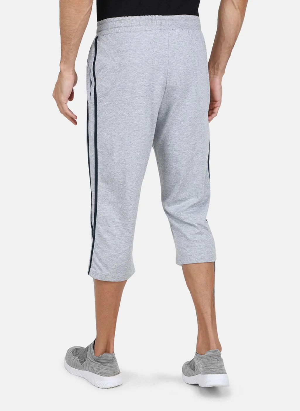 Men Grey Solid Capri - Image 3
