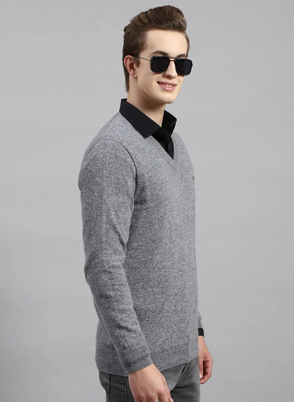 Men Grey Solid Lamb wool Pullover - Image 4