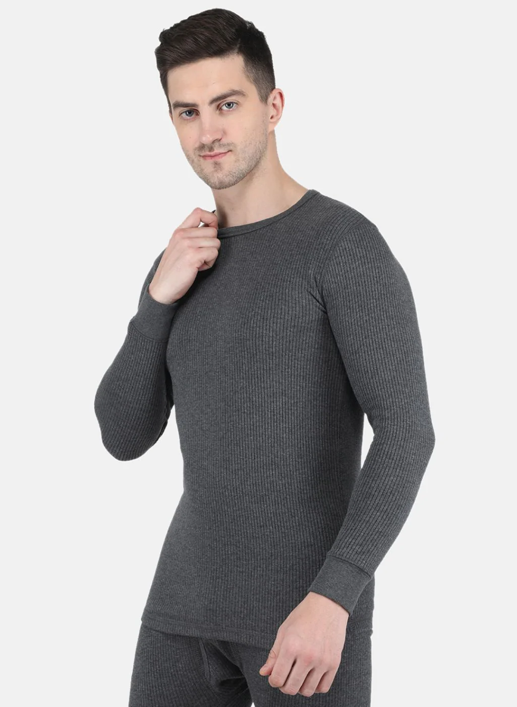 Men Grey Solid Thermal Vest - Image 2
