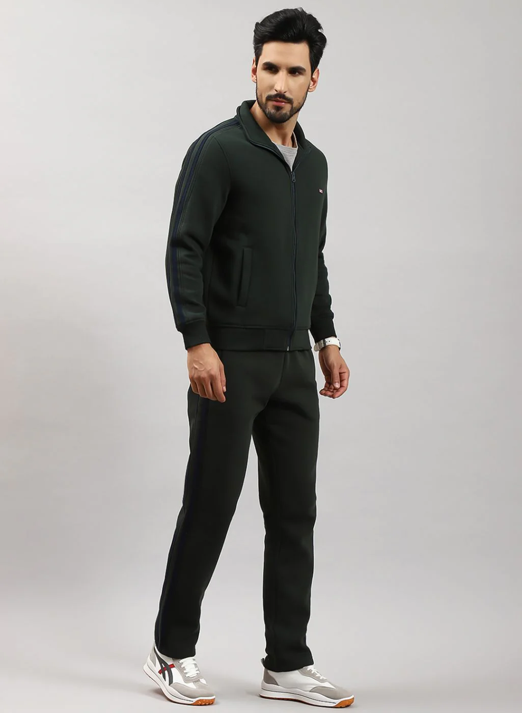 Men Green Solid Cotton Blend Tracksuit - Image 4