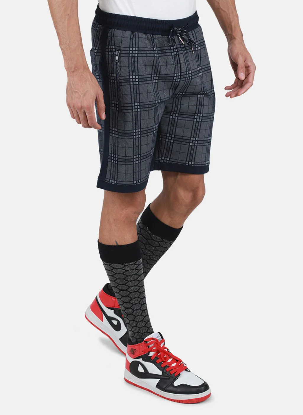 Men NAvy Blue Printed Bermuda - Image 6