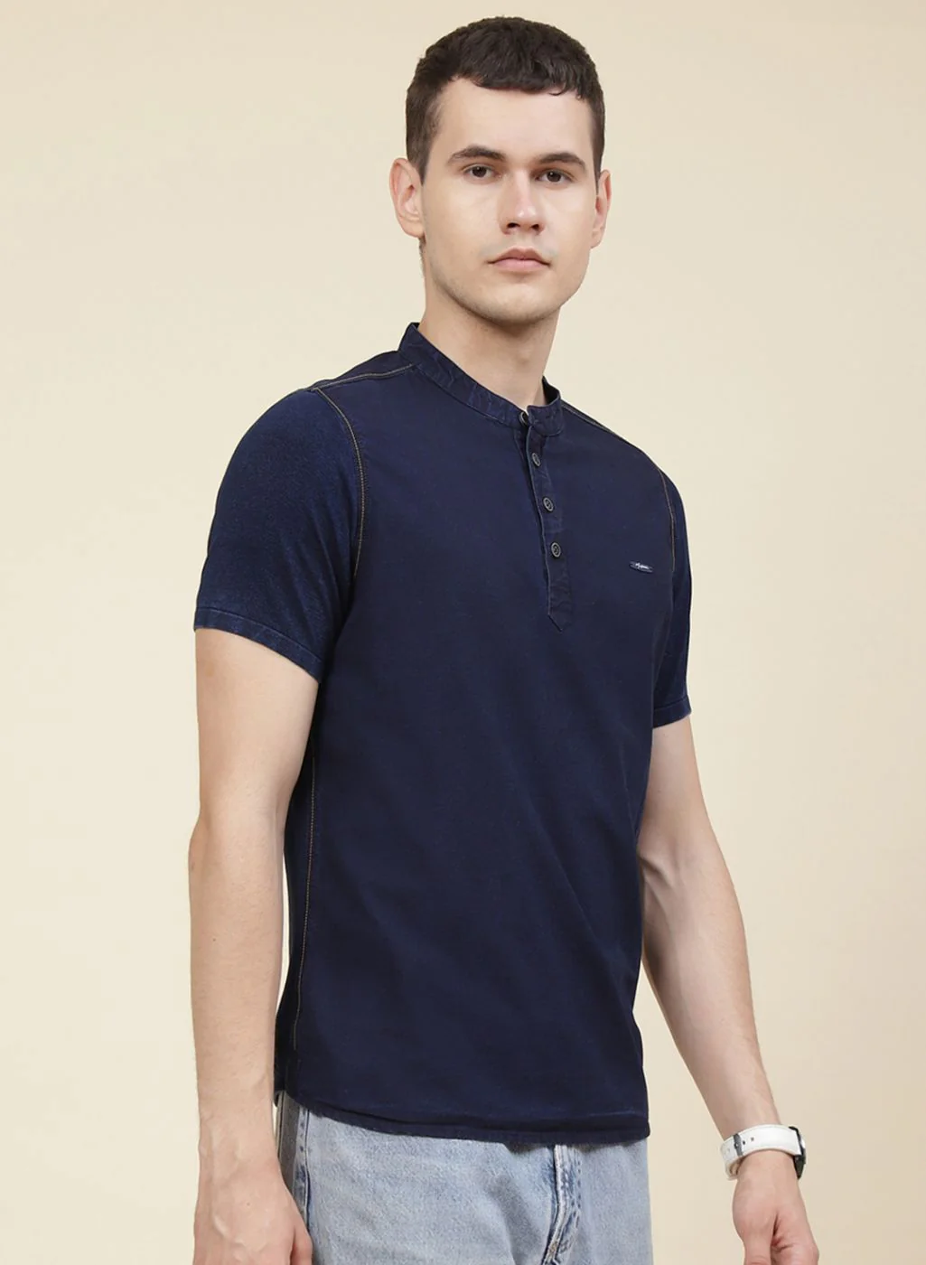 Men NAvy Blue Solid T-Shirt - Image 4