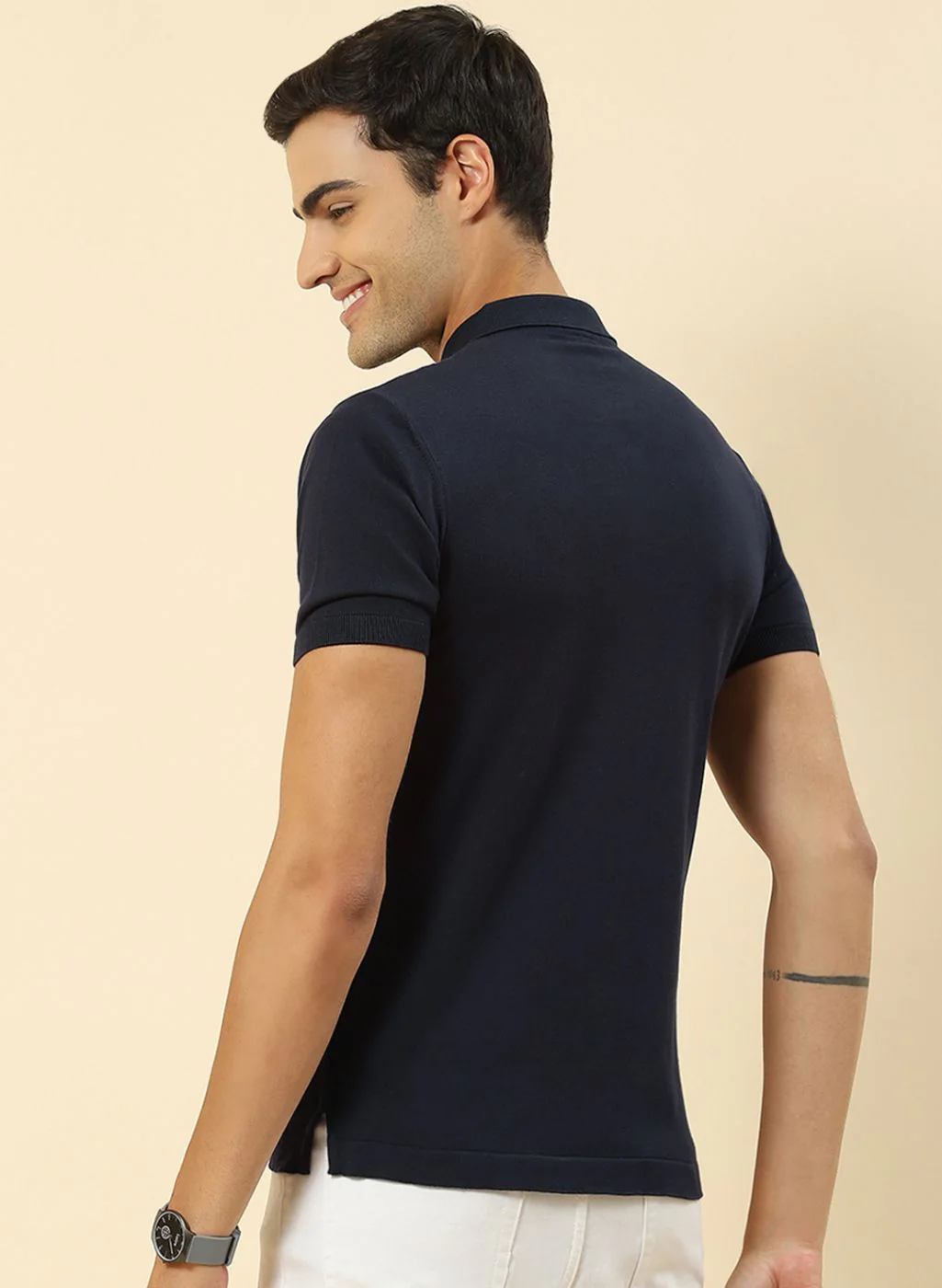 Men NAvy Blue Solid T-Shirt - Image 5
