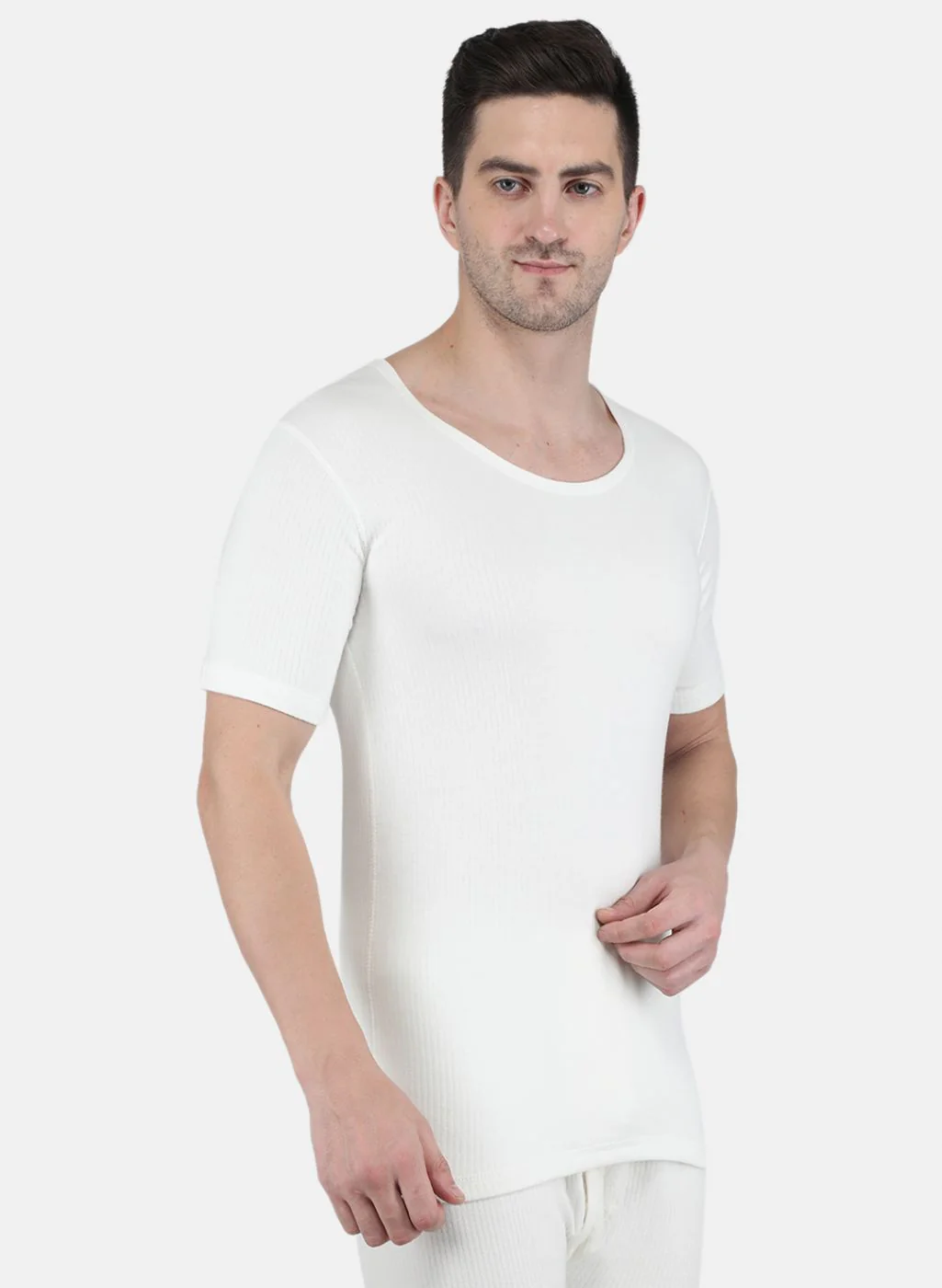 Men Off White Solid Thermal Vest - Image 6