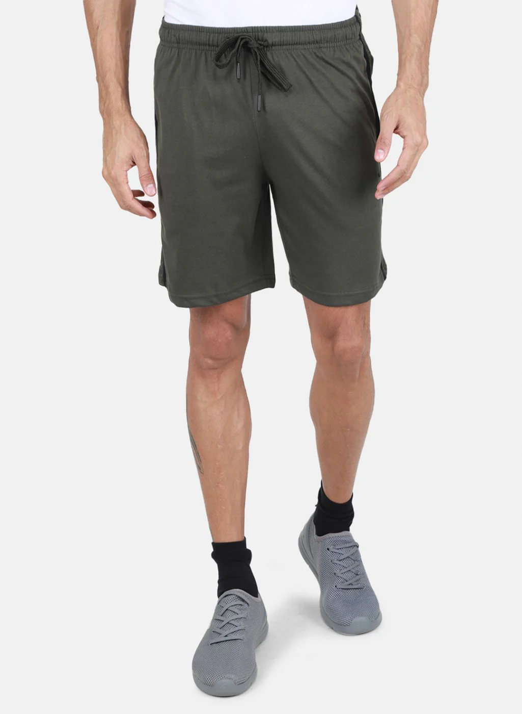 Men Olive Solid Bermuda