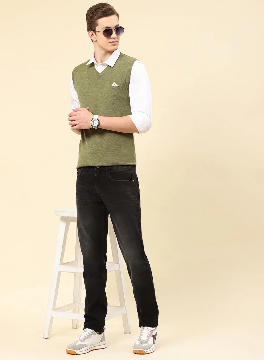 Men Olive Solid Blend wool Sweater