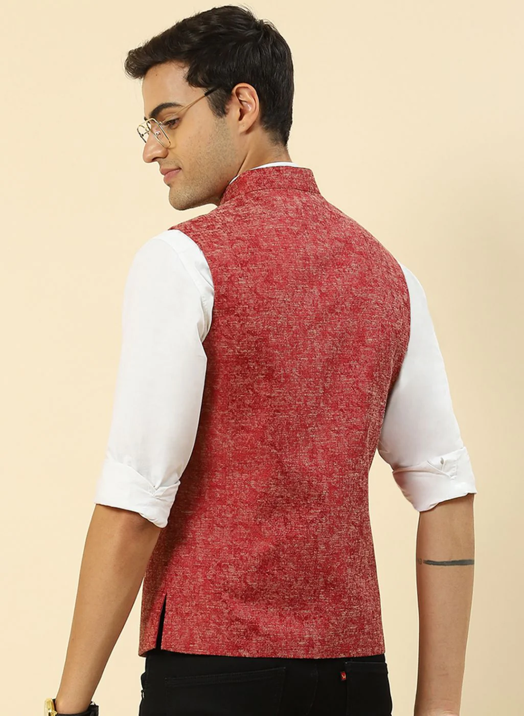 Men Red Solid Coat - Image 5