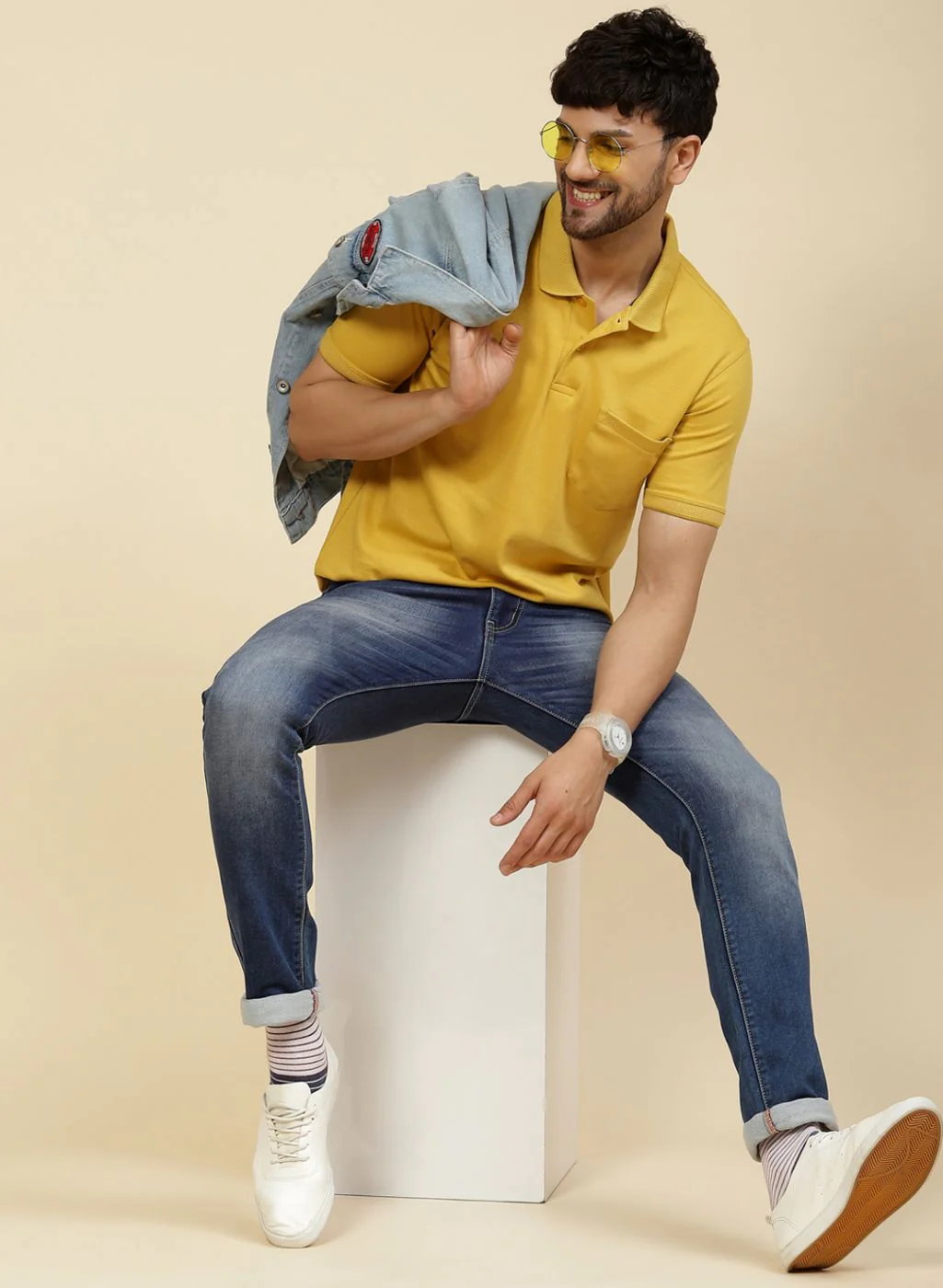 Men Yellow Solid T-Shirt - Image 2