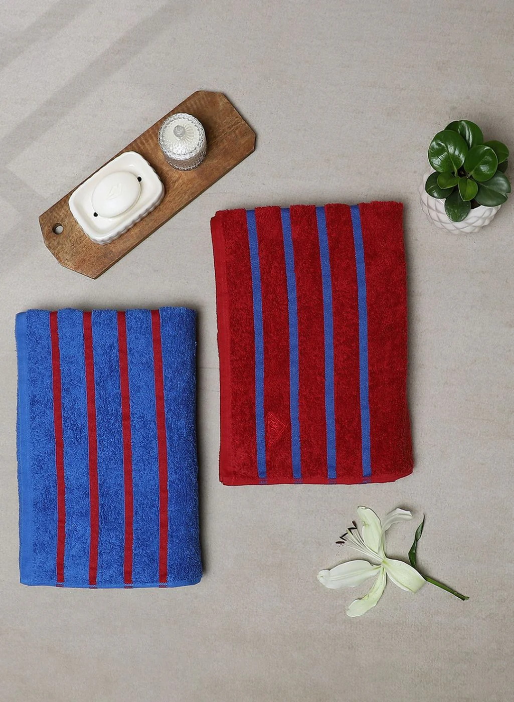 Red & Blue Cotton 525 GSM Bath Towel (Pack of 2) - Image 7