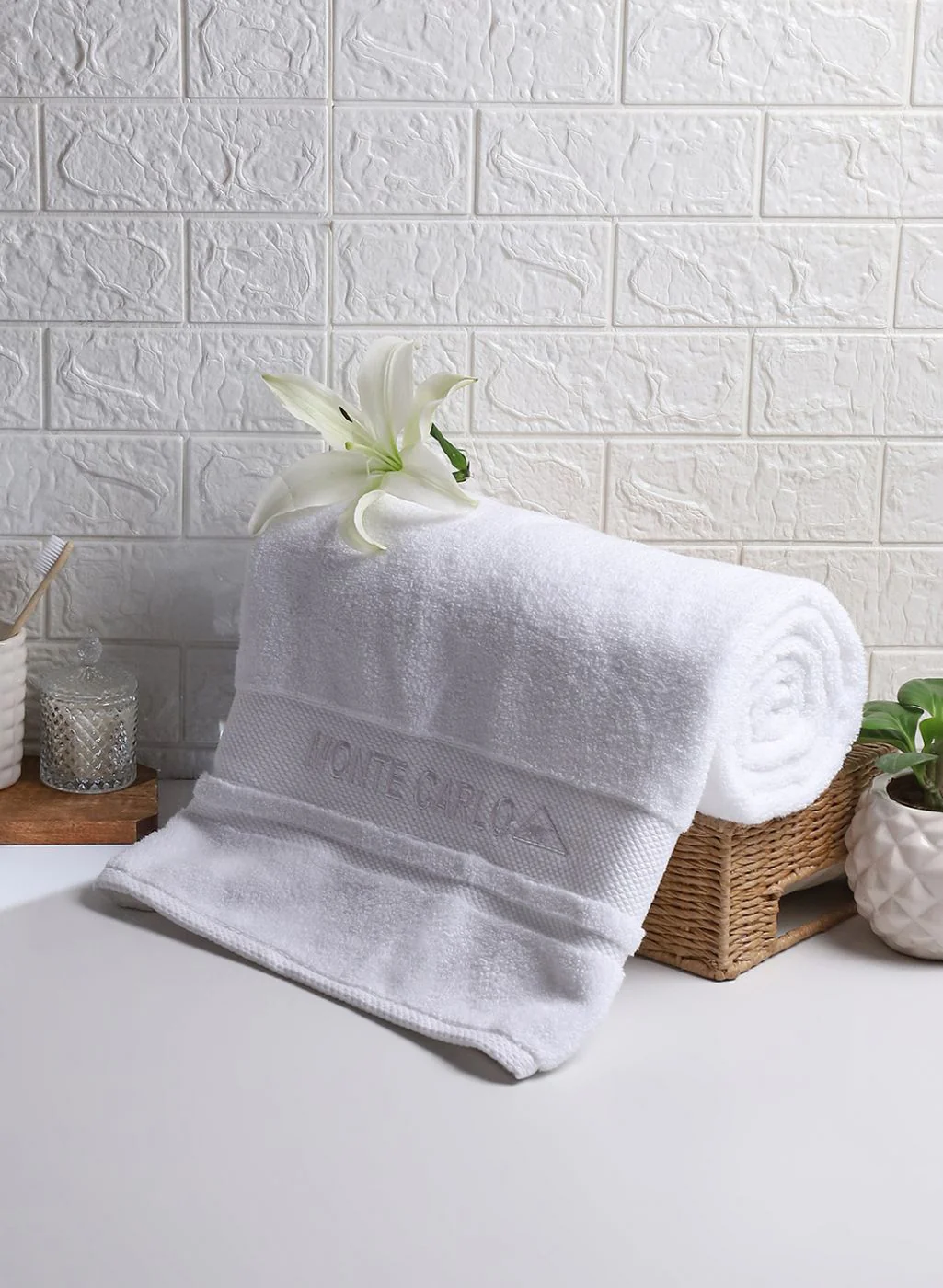 White Cotton 625 GSM Bath Towel - Image 2
