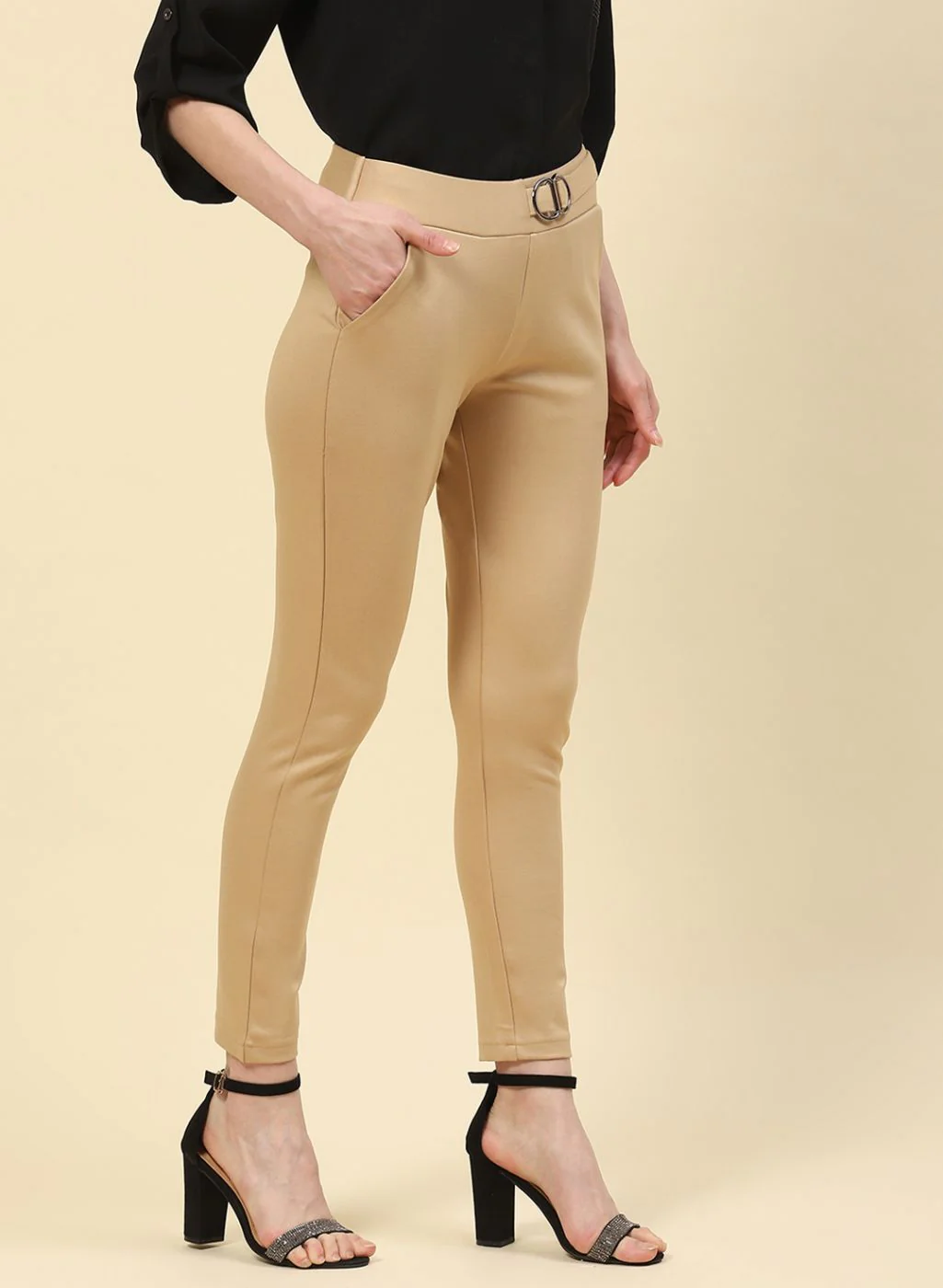 Women Beige Plain Jegging - Image 4