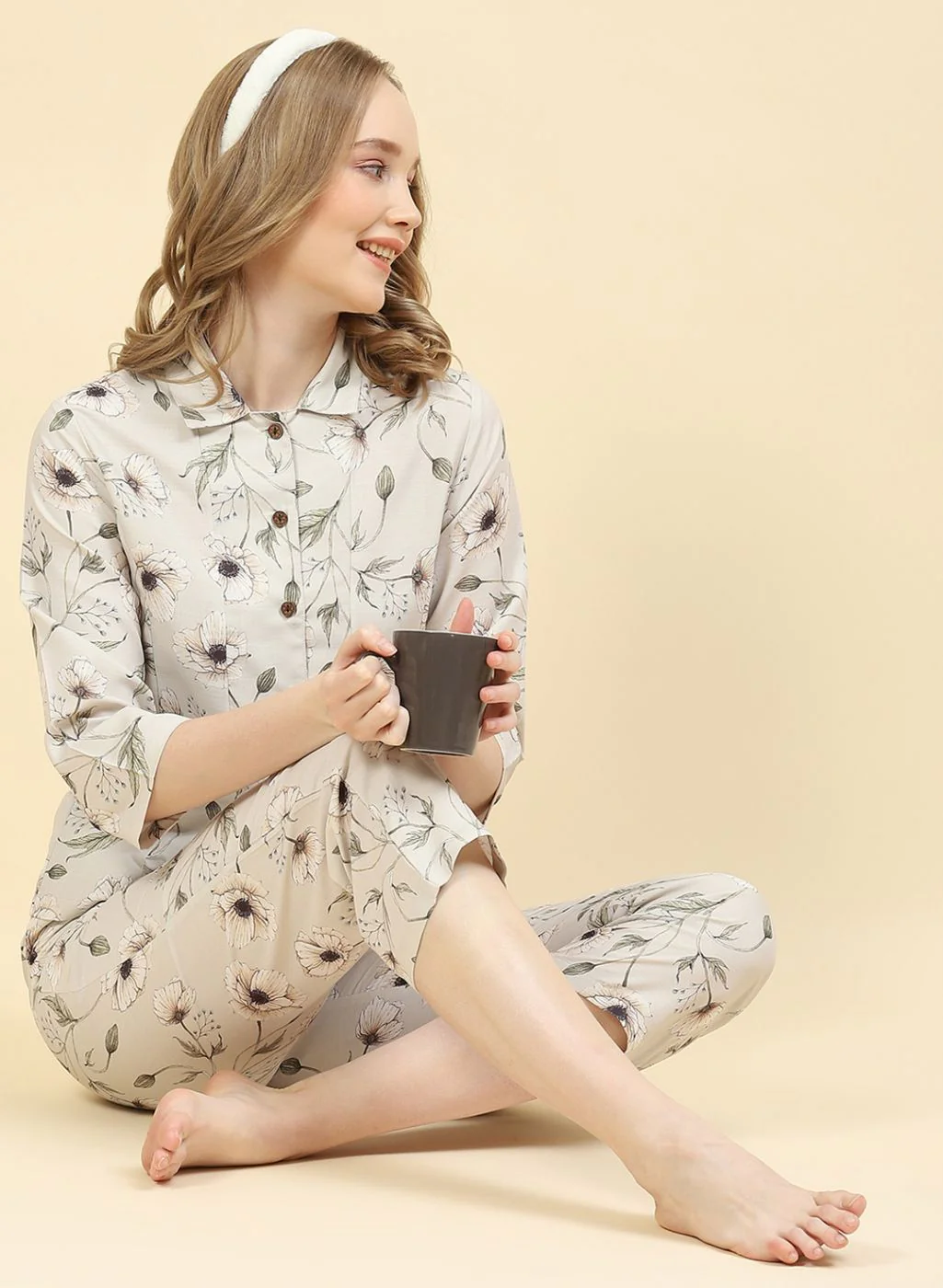 Women Beige Printed CoordiNAte Set - Image 5