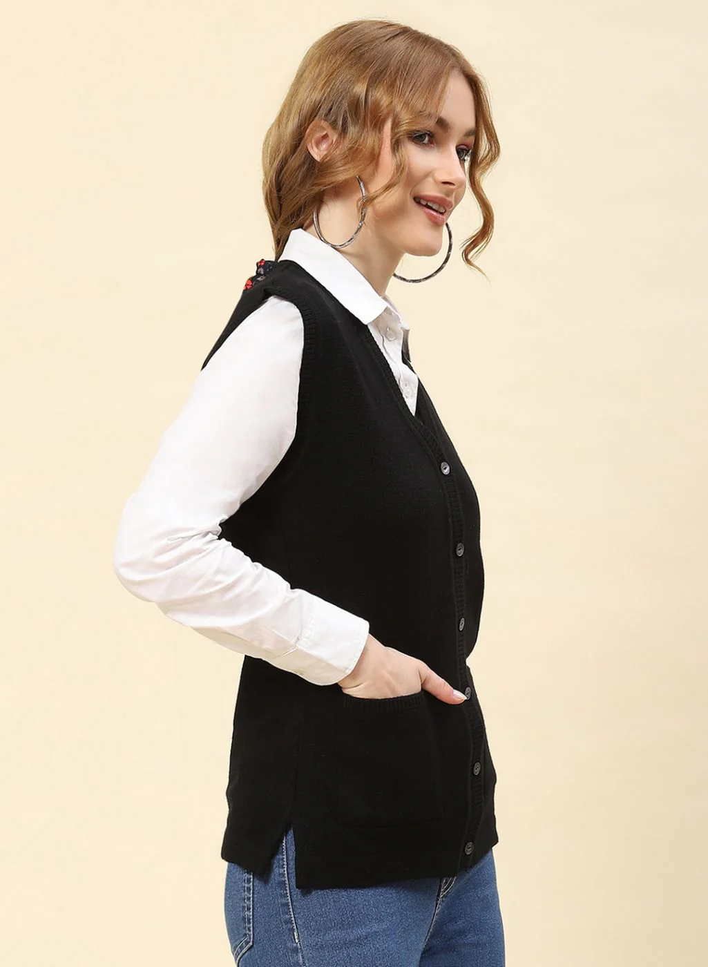 Women Black Solid Blend wool Cardigan - Image 4