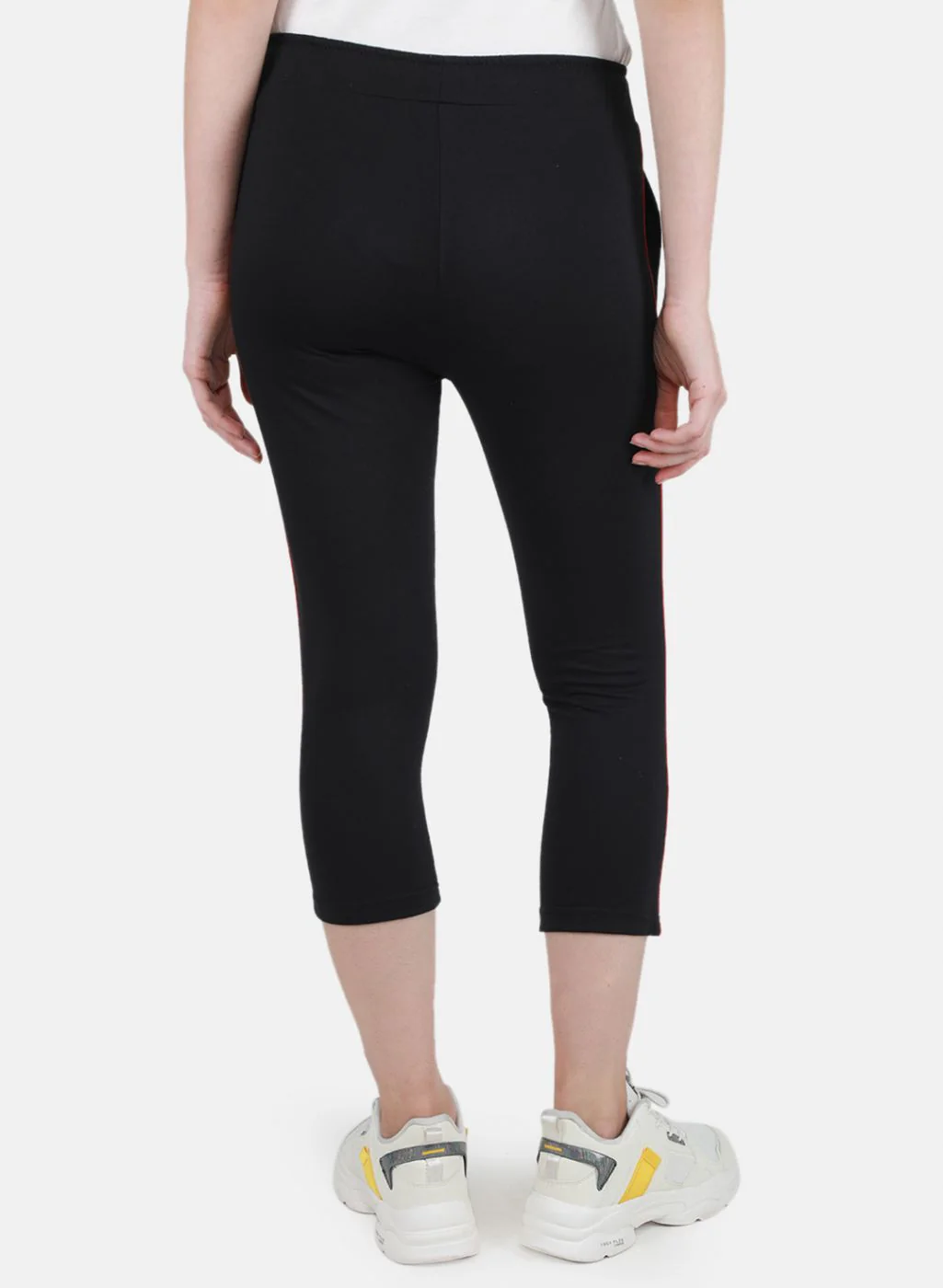 Women Black Solid Capri - Image 3